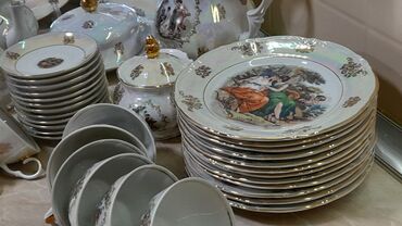 Çaydanlar və qəhvədanlar: Çay dəsti, Farfor, 12 nəfərlik, Almaniya