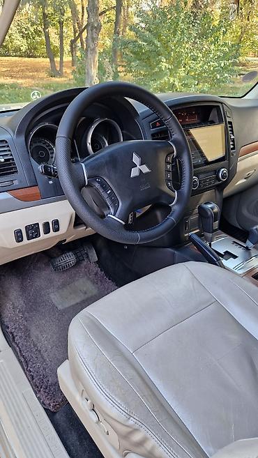 Mitsubishi: Mitsubishi Pajero: 2008 г., 3 л, Автомат, Бензин, Внедорожник — 9