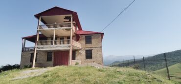 Həyət evləri və villaların satışı: 11 otaq, 1 kv. m, Orta təmir — 3