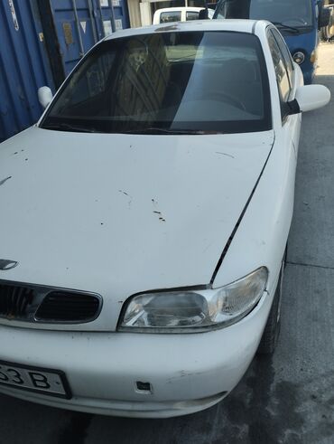 Daewoo: Daewoo Nubira: 1997 г., Седан
