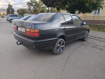 подушки для сидений: Volkswagen Vento: 1992 г., 1.8 л, Механика, Бензин, Седан