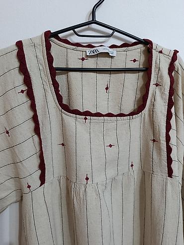 pull and bear farmerke: ZARA haljina sa kvadratnim izrezom - Model: široka, duga haljina — 2