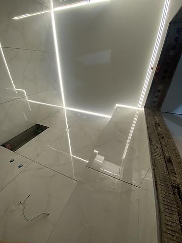 Натяжной потолок: Натяжные потолки с интегрированными световыми линиями - — 3