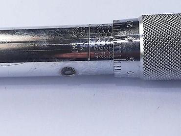 Ključevi: Moment ključ (torque wrench) sa čegrtaljkom - Pogon: kvadrat 1/2" - — 6
