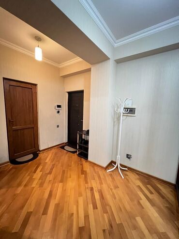 Uzunmüddətli kirayə mənzillər: Xalqlar dostluğu metrosu,Sərhədçi ilə üzbəüz,16 mərtəbənin,3-cü — 5