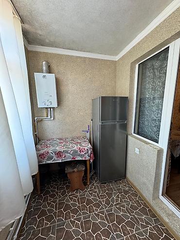 bakı kıraye evler: Mebel və texnika ilə tam təchiz olunmuş geniş zal otağı və bağlı — 4