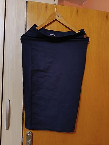 tech komplet: Suknja crvena nova xs 1000, druge dve po 500 vel.S, krem suknja — 2