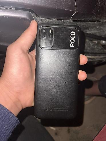 Уюлдук телефондор жана аксессуарлар: Смартфон POCO (серия M/С) с тройной камерой и вспышкой. На задней — 1