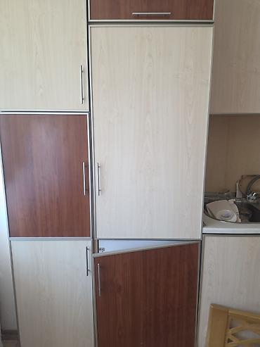 kuxna skaflari: Soyuducu xaladenik satılır 130 manata. ümumi şkafı istəyən olsa onuda — 3
