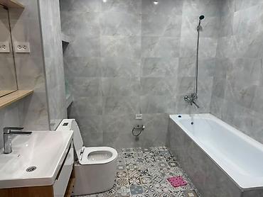 корона дом: 2‑комнатная квартира с современным ремонтом и встроенной кухней - — 7