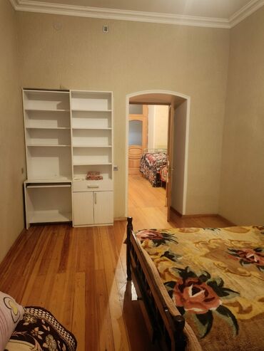 Uzunmüddətli kirayə mənzillər: 3 otagli ev dolu veziyetde. hər bir serayiti var Razinen gelende — 2