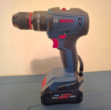 Ostali alati i mašine: BOSCH set alata 4u1 - 190€ Cena:190evra! 4 baterije 1 punjača Aku — 4