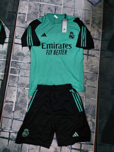 yasil usaq cinslri: Спортивный костюм Adidas, L (EU 40), цвет - Зеленый
