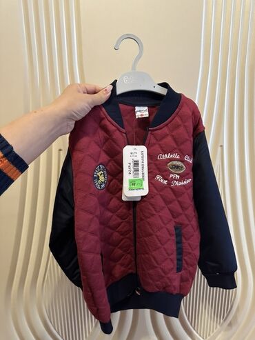 Dəstlər: Uşaq üçün bomber tipli kürkəsiz jaket. - Rəng: bordo ön hissə
