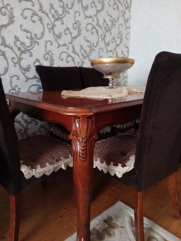 ev üçün stol: Qonaq otağı üçün, İşlənmiş, Açılan, Dördbucaq masa, 6 stul