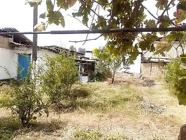 Продажа полдома: Срочно Мал базар жакта жер уй сатылат обмен бар . Под бизнес, под — 7