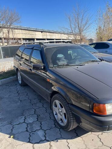 Volkswagen: Volkswagen Passat: 1993 г., 1.8 л, Механика, Бензин, Универсал