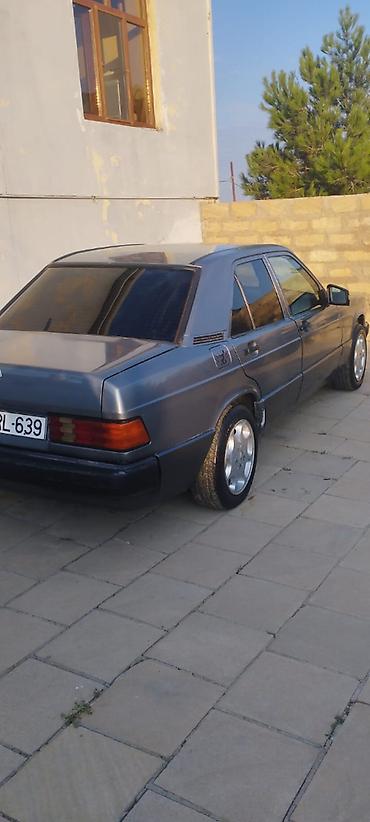 mercedes 170 b: Mercedes-Benz 190: 1.8 l | 1990 il Sedan — 9