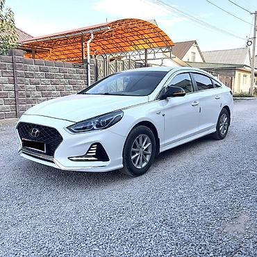 black: Hyundai Sonata: 2021 г., 2 л, Автомат, Газ, Седан — 2