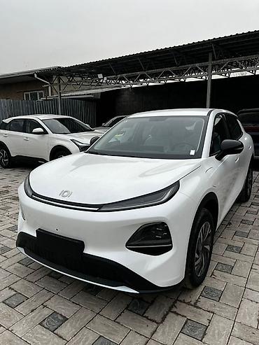 Другой электротранспорт: Электромобиль кроссовер (белый, 5 дверей) Основные особенности: - — 3