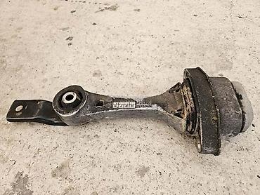 seat: NOSAC MOTORA MENJACA ZA VOLKSWAGEN GOLF 4 | KARAVAN LIMUZINA GOLF 4 — 1