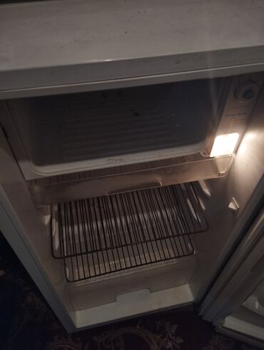 Холодильники: Холодильник Б/у, Двухкамерный, Less frost, 70 * 150 * 70