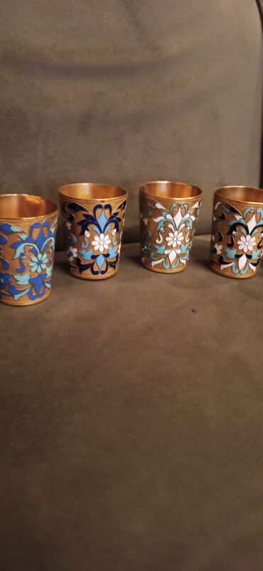Digər dəstlər və servizlər: Məhsul: Naxışlı metal stəkanlar dəsti + dekorativ metal qab-qacaq — 1