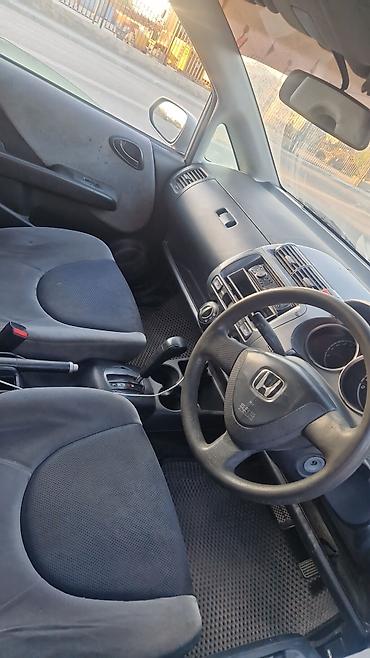 rd 1: Honda Fit: 2003 г., 1.3 л, Вариатор, Бензин, Хэтчбэк — 7