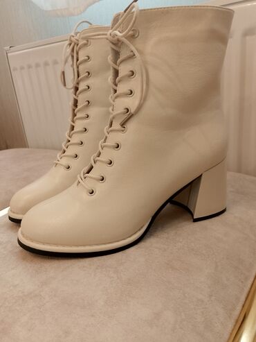Women's Sneakers and athletic shoes: Ботфорты, Derimod, Размер: 38, Новый