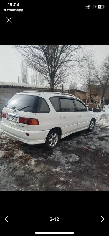 Toyota: Toyota Ipsum: 2000 г., 2 л, Автомат, Бензин, Минивэн