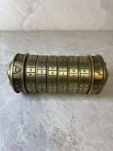 ходячий динозавр: Просто сумасшедшая коллекционная вещица! Криптекс - это металлический