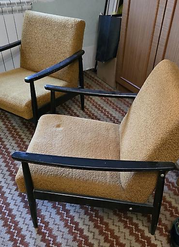 Stilske garniture: Vintage dnevni set – mid century 1960 vitrina sa kredencem, klub sto i — 23