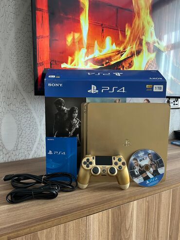 PS4 (Sony Playstation 4): Qutulu Ps4SLİM+Pult+kabeller+disk .İşləməyində heçnə problemi