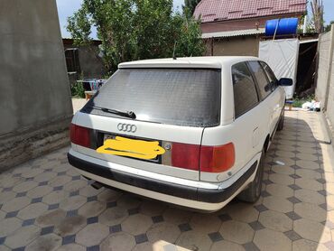 панел авто: Audi S4: 1992 г., 2 л, Механика, Бензин, Универсал