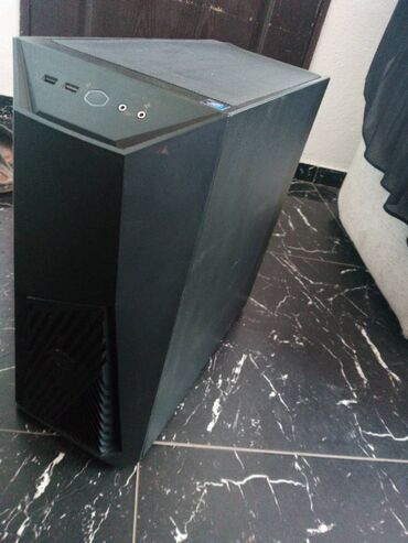 Desktop računari i radne stanice: I7 GGejmer COOLER MASTER vrhunska mašina, extra, jeftino---Vrhunska — 12