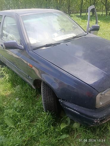 кпп тди: Volkswagen Golf: 1997 г., 1.6 л, Кол менен иштөөчү, Бензин, Хетчбек — 3