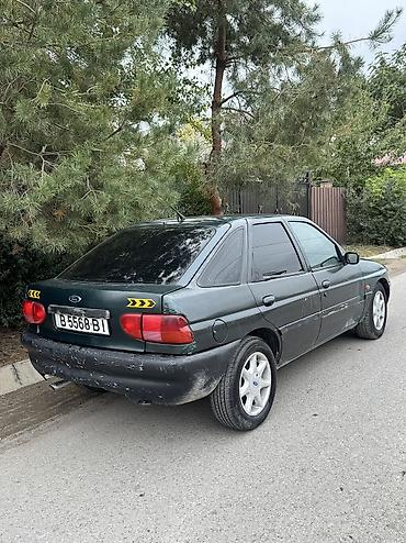 escort: Ford Escort: 1996 г., 1.6 л, Механика, Бензин, Хэтчбэк — 4
