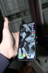 Mobil telefonlar üçün digər aksesuarlar: Məhsul: Smartfon üçün qoruyucu örtük (case) Təsvir: - Rəng: qara - — 5