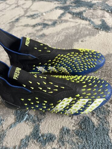 домики с бассейном бишкек: Футбольные бутсы без шнурков Adidas Predator (серия Predator на lalafo.kg да домики с бассейном бишкек: Футбольные бутсы без шнурков Adidas Predator (серия Predator на