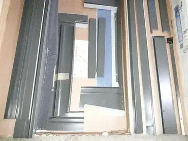 Prozori: Krovni prozor 55x78 🌟 Dimenzije: 55x78 cm Komplet sa aluminijumskom — 2