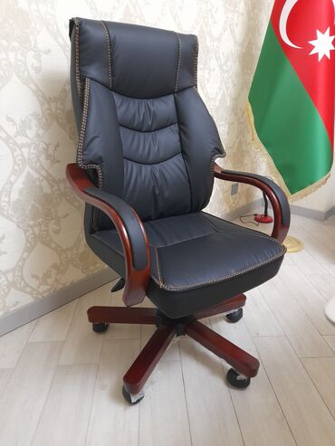 islenmis ofis mebelleri: Mudir stolu at lalafo.az islenmis ofis mebelleri: Mudir stolu