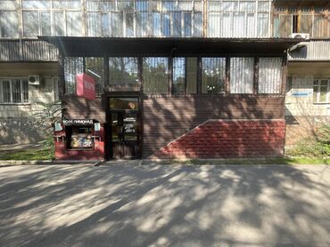 ищу помещение на аренду: Продаю Маникюрный салон 83 м², 3 комнаты, С ремонтом, С оборудованием, Многоэтажное жилое здание