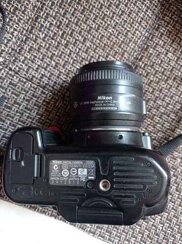 Фотоаппараты: Продается фотоаппарат nikon d5000. Фоткает отлично.Подойдёт для семьи