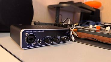 fender gitara: Behringer U-Phoria UMC22 USB audio interfeysi Az işlədilib, tam — 5