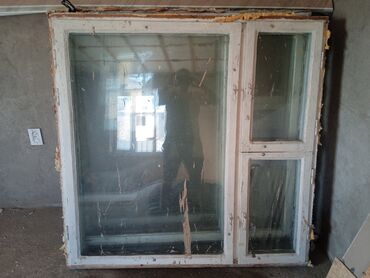 Окна: Деревянное окно, цвет - Белый, Б/у, 145 *140, Самовывоз