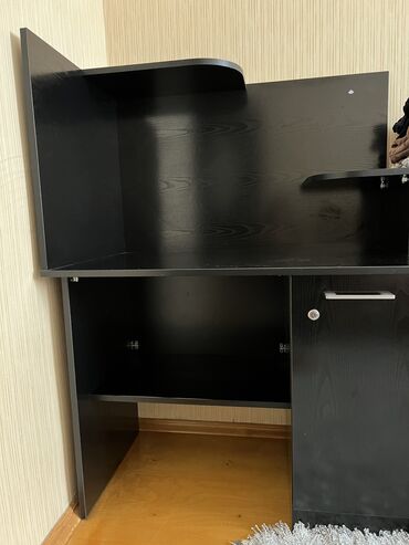 школьный стол: İşlənmiş, Müdir üçün, Dördbucaq masa