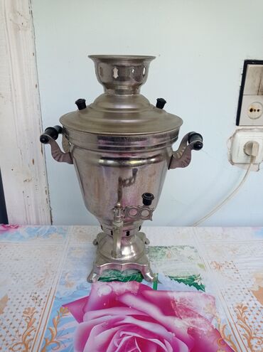 Samovarlar: İşlənmiş Elektrik Samovar, 3 l, Ünvandan götürmə