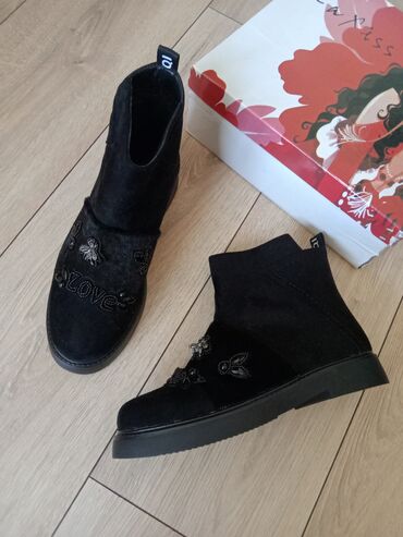 milami obuća: Ankle boots, 40