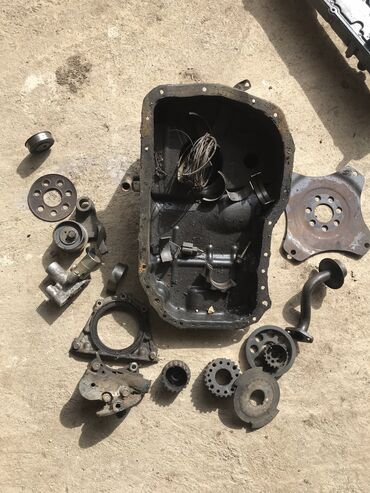 Sbor motorlar və silindr başlıqları: Mitsubishi chariot 4g64 muherriki.Butun hisseler ideal veziyyetdedi — 5