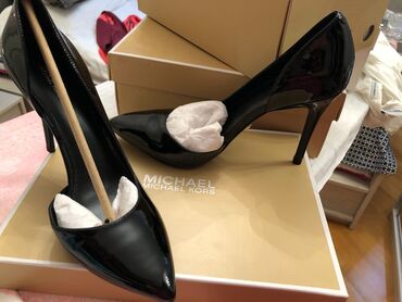 koni korsa: Ayaqqabılar Michael Kors, 38.5, rəng - Qara